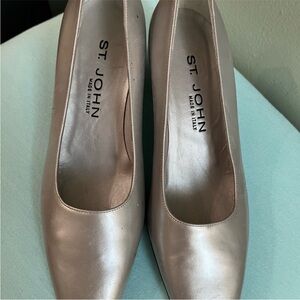 St. John Women's Silver Pumps